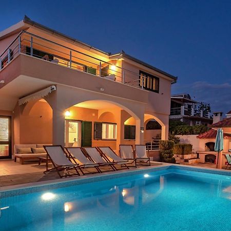 Sea Flower Beachfront Villa Sevid Exterior foto