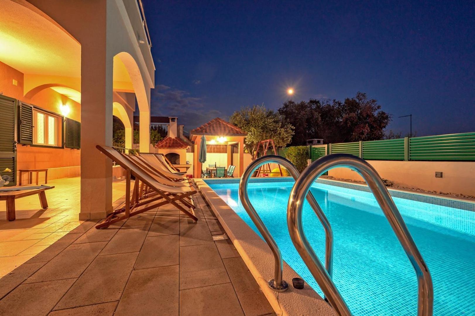 Sea Flower Beachfront Villa Sevid Exterior foto