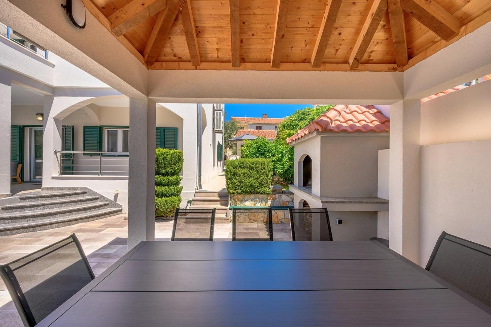 Sea Flower Beachfront Villa Sevid Exterior foto